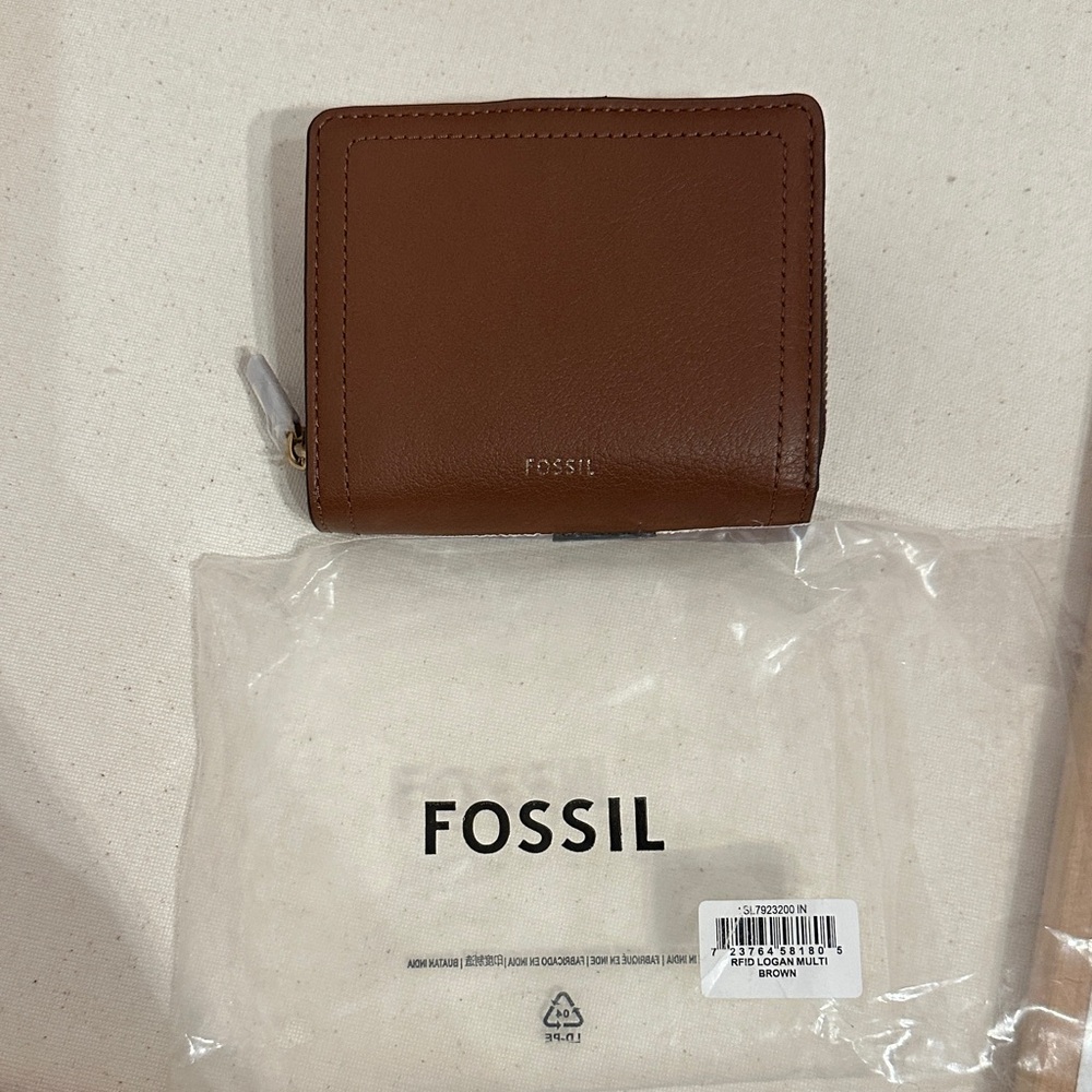 Fossil Tan Logan RFID Leather Wallet